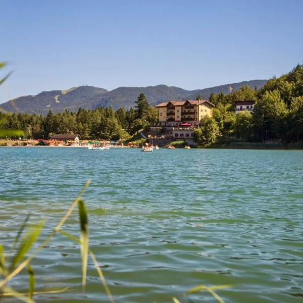 Hotel Al Lago, hotel v destinaci Lavarone