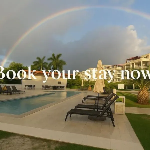 Cozy Maho Studio w Pool Gym & Nearby Beaches, hotelli kohteessa Maho Reef