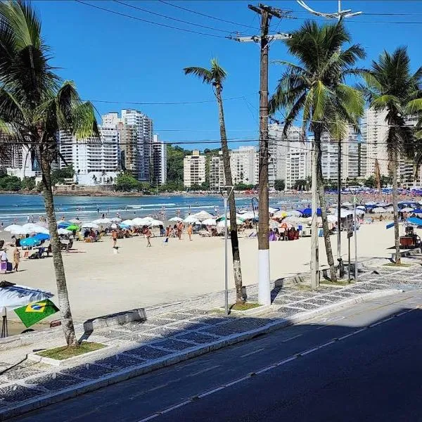Apto Vista para o Mar Astúrias, hotel in Guarujá