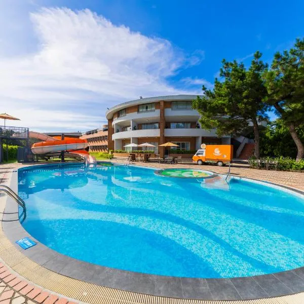 Taoyuan Yuehua Hotel & Golf Club, hotel a Longtan