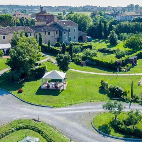 Le Colombaie Country Resort, hotel in Parlascio