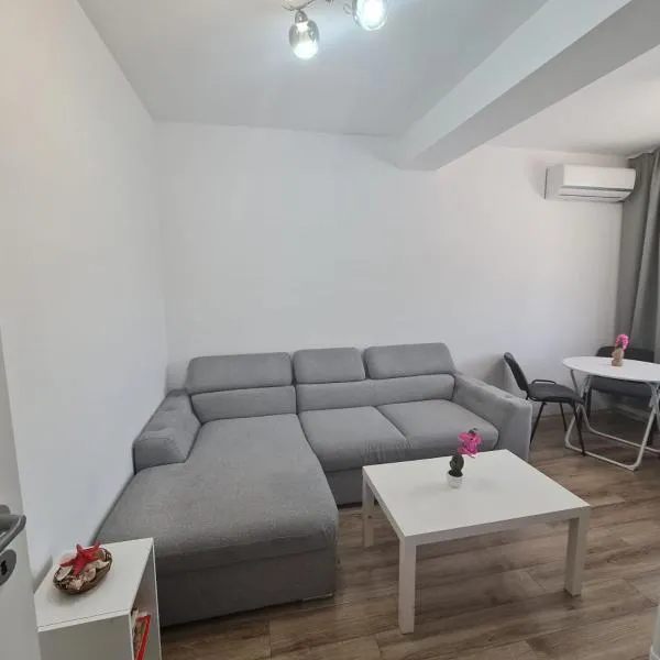 Latin studio, hotel v destinaci Bragadiru