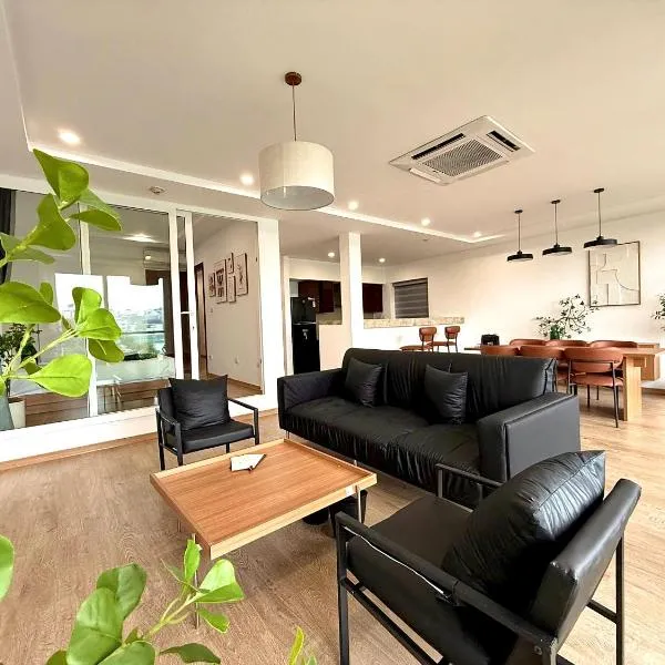 Aqua Apartments West Lake by XÔI Residences, khách sạn ở Hà Nội
