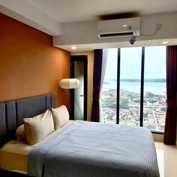 Serene Studio Pollux Batam Center - High Floor Sea View, hotel in Batam Center
