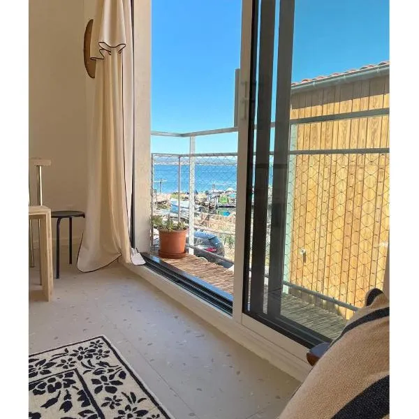 Maisonnette de pêcheur avec vue sur l'étang de Thau, hotel a Sète