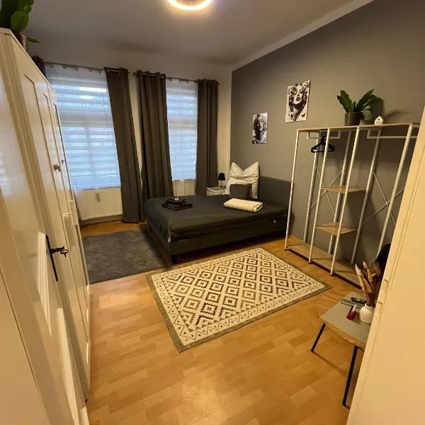 Best Preis Stadtperle 1- Stadtzentrum Wittenberge Modernes Ambiente max 3 Personen Einzelzimmer voll ausgestattet mit MagentaTV, WLAN, Waschmaschine, hotel em Wittenberge