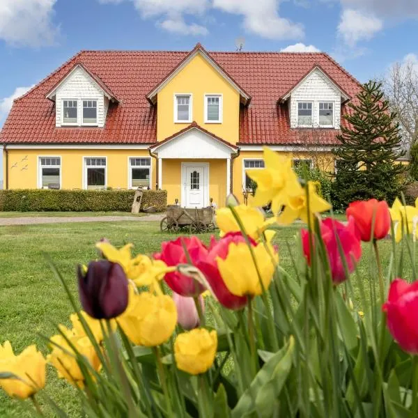 Ferienhof am Leuchtturm mit Meerbl, hotel en Kägsdorf