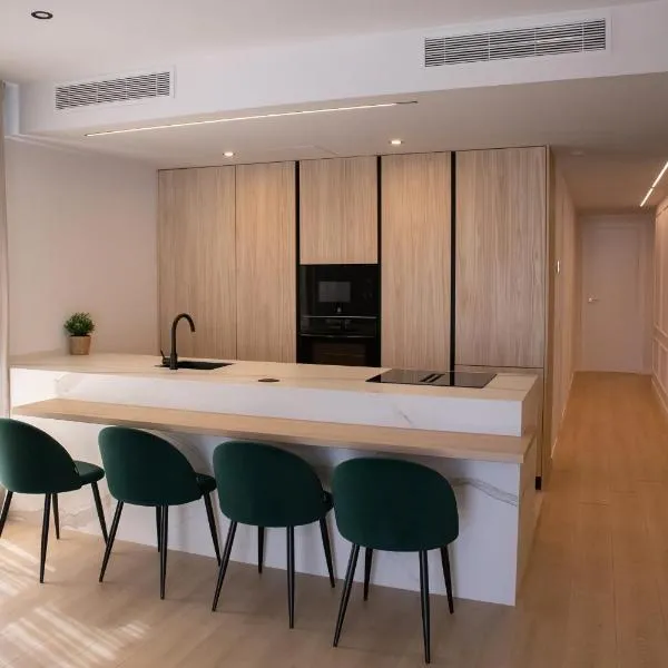 Luxury Apartament Free Parking, hotel di Tomares