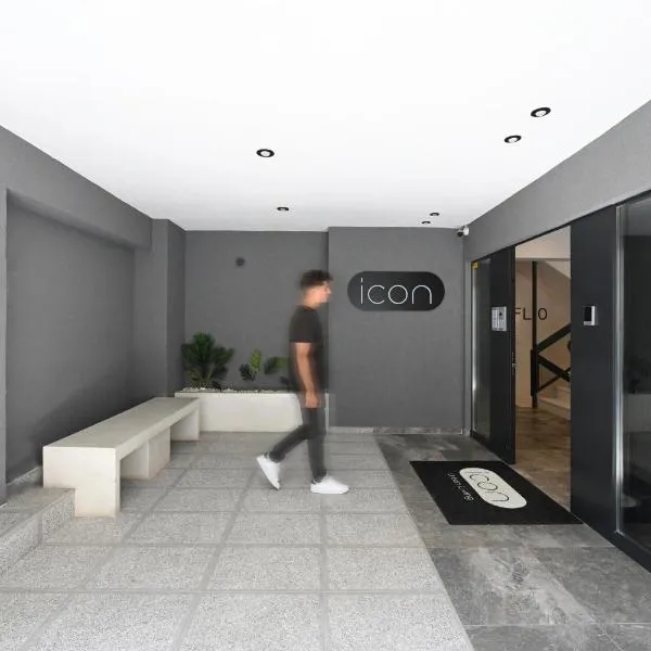 ICON Urban Living, hotel v Solúne