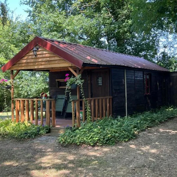 Mon chalet dans le Perche, hotel em Charbonnières