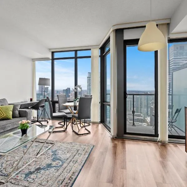 Attractive 1 Bedroom High Floor with Skyline View: Toronto'da bir otel