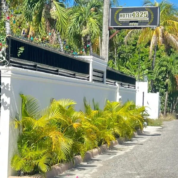 Hotel1325, hotel in Baní