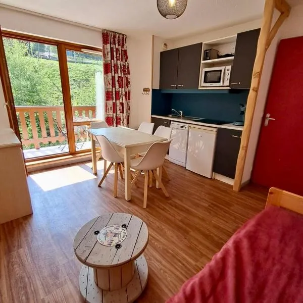 Viesnīca AU PIED DES PISTES 5 Personnes avec balcon pilsētā Senfransuā Longšampa