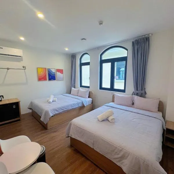 RosyDiamond Hotel Ocean Park 2, ξενοδοχείο σε Hòa Bình