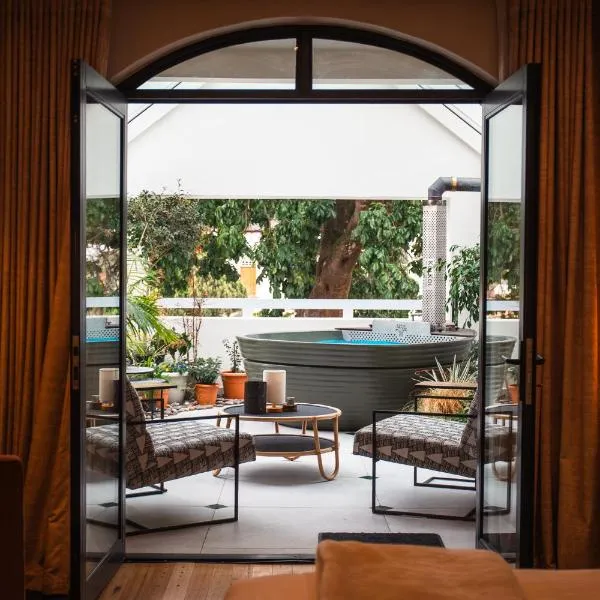 Le Petit Manoir Boutique Hotel, hotel in Franschhoek