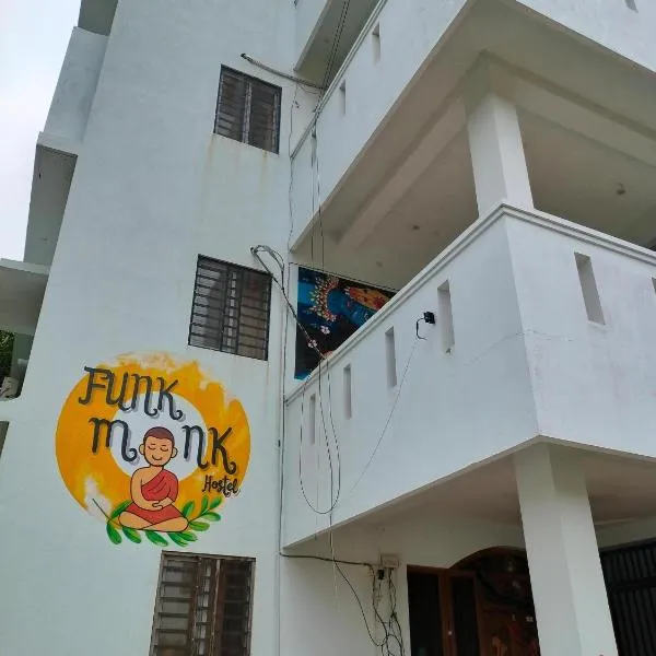 Funk Monk hostel, hotel in Auroville