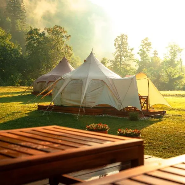 Glamping Gozdna Jasa, hotel a Bovec