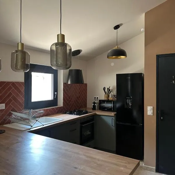 Le Fort 6 - Appartement neuf 6p, hotel in L'Isle-sur-la-Sorgue