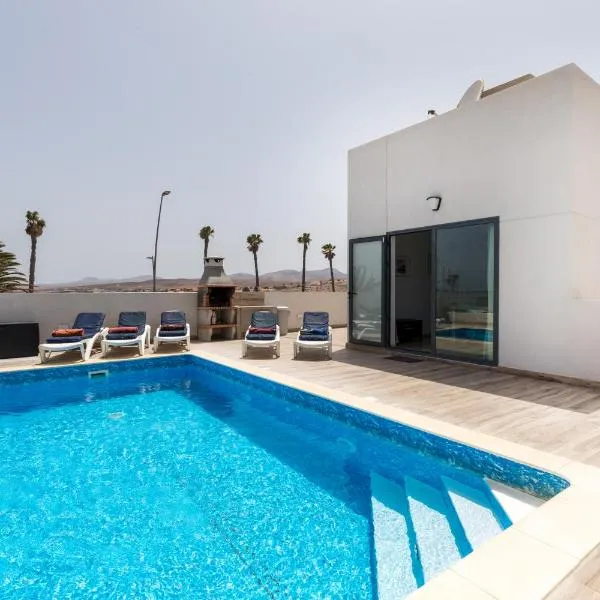 LUXURY VILLA PERLA DEL MAR, ξενοδοχείο σε Caleta De Fuste