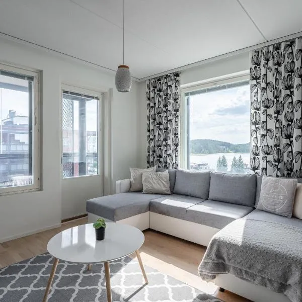 Spacious 2BR Lake View Home with Sauna & Balcony, hotel in Jyväskylä