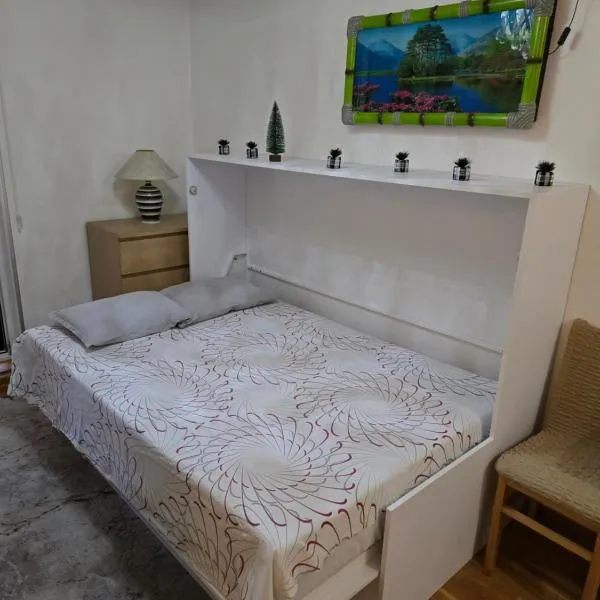 Laki 15, hotel in Kaluđerica