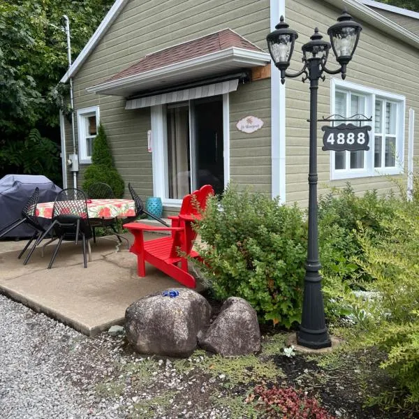 Chalets Plage St-Jean, hotel in Saint-Jean