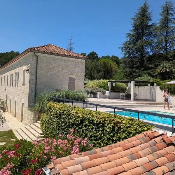 Domaine Lapèze, hotel in Montcuq