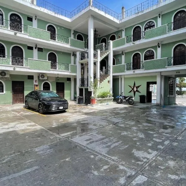 Hotel Colonial、エスカルセガのホテル