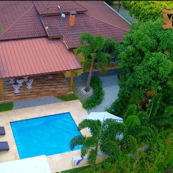Villa Rosalía Jarabacoa con Piscina Climatizada, hotel in Jarabacoa