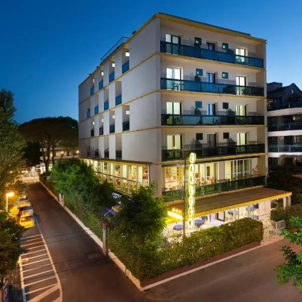 Hotel Carlton, hotel v destinaci Riccione