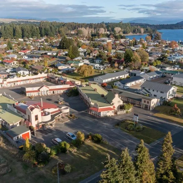 The Village Inn Hotel, hotel in Te Anau