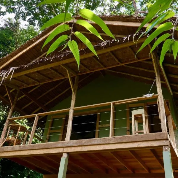 Baan Dee Dee, hotel in Ko Phayam