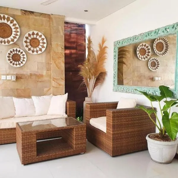 2 Chic 2BR Villas with Private Pools in Ubud Central - Side by Side, Private, hotel u Ubudu