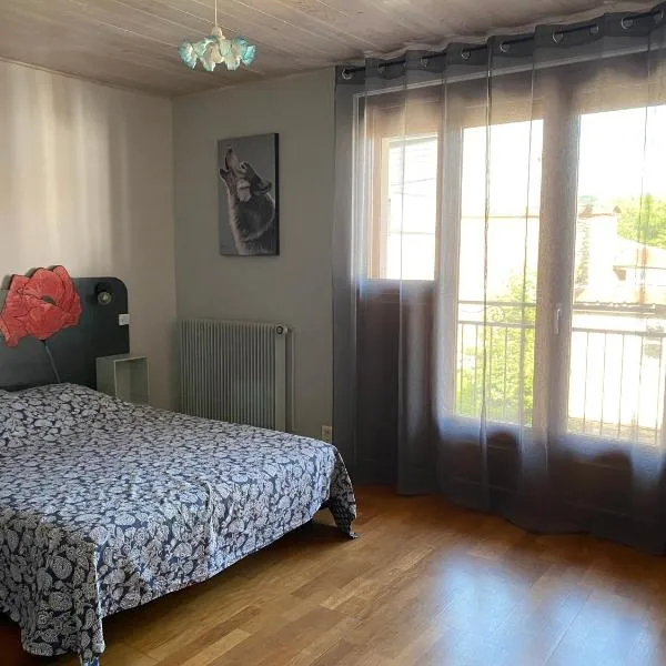 Chez Doukine, Appartement avec balcon à Chouzelot, hotel em Chouzelot