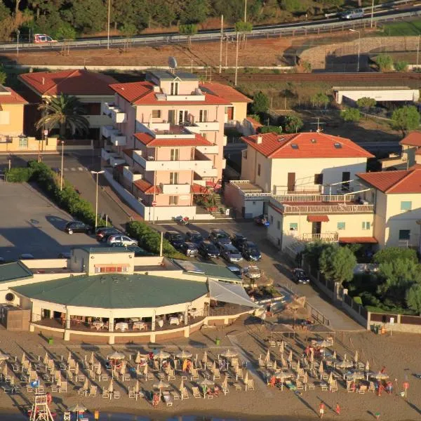 Hotel del Sole, hotel San Vincenzóban