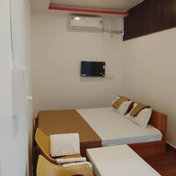 Village Lodge: Udalguri şehrinde bir otel