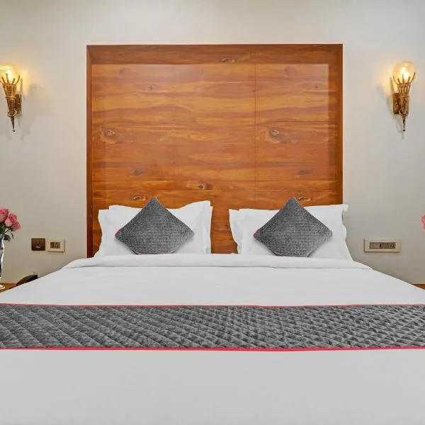 Super Townhouse Rcc Pride, hotel en Hyderabad