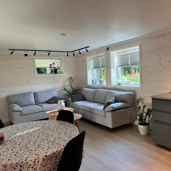 Bright and cozy apartment on Tau, hotel in Strand