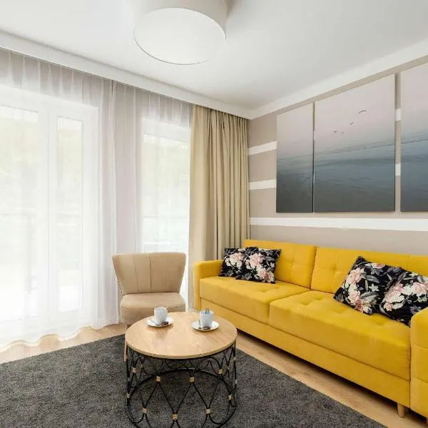 Pobierowo Baltic Residence Apartment with Pool & Balcony by Noclegi Renters, Hotel in Pobierowo