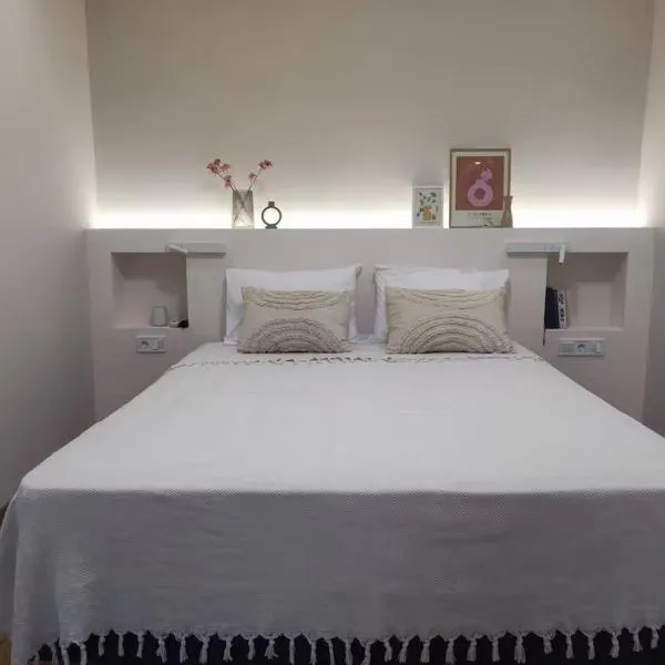 Myrtia Apartments, hotel u gradu 'Mytilinioí'