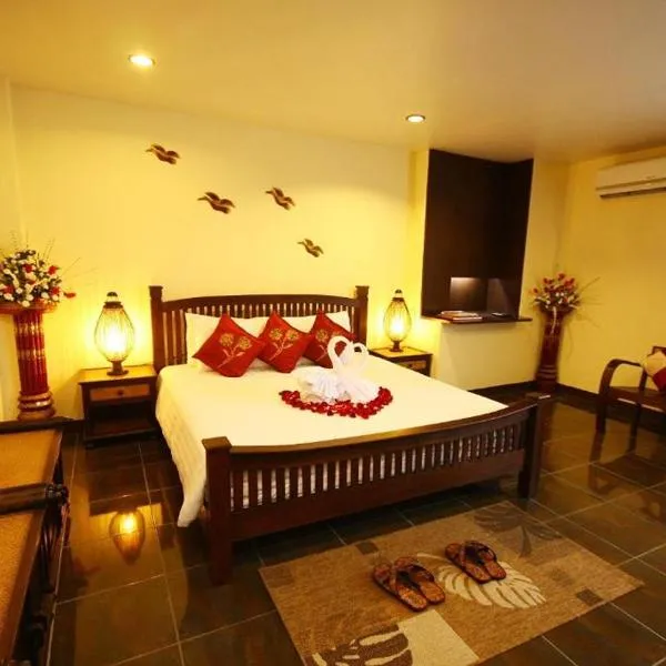 CM Night Bazaar Boutique Hotel - โรงแรม ซี เอ็ม ไนท์บาซาร์ บูทีค, hotel u Chiang Maiu