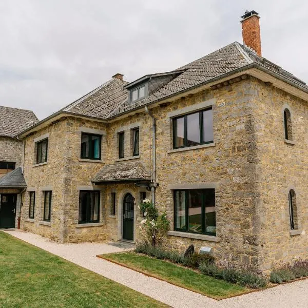 La Ferme d'Auwez - Les Hirondelles - Gîte 15 pers avec sauna et piscine partagés, hotel di Ciney