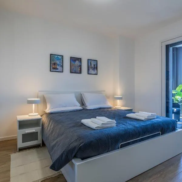 Prime Living Milano Merlata - Balcony Apartment, hôtel à Milan