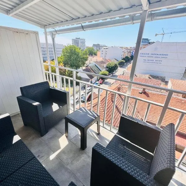Central Terrace Apartman Novi Sad, hotel in Novi Sad
