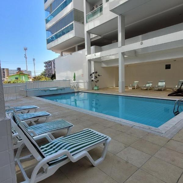 Confortável apartamento próximo a praia do Forte
