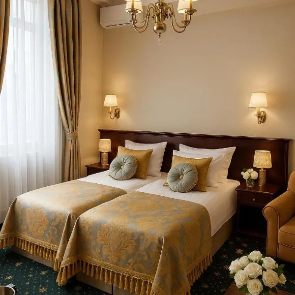 Parisel Palace Centrum Konferencyjno-Wypoczynkowe Klimki pod Łukowem, hotel in Łuków