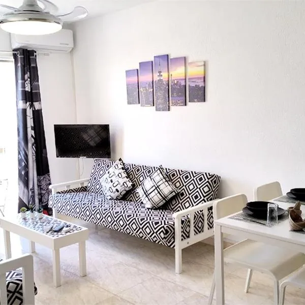 SPECIAL OFFER - Sleep 5 - Best Location - Free Parking, hotel i Ayia Napa