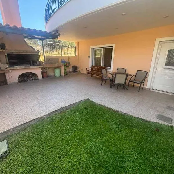 Bay area apartments, hotel in Skála Oropoú