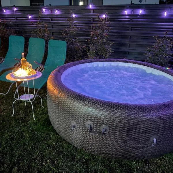 Luxury Villa Residence Corbeanca, hotel sa Corbeanca