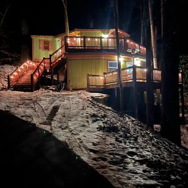 Bear Lodge Inn - Banner Elk Peaceful & Cozy Cabin Retreat: Banner Elk şehrinde bir otel